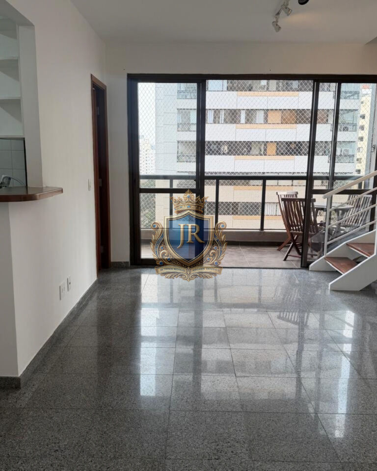 Duplex charmoso, porteira fechada